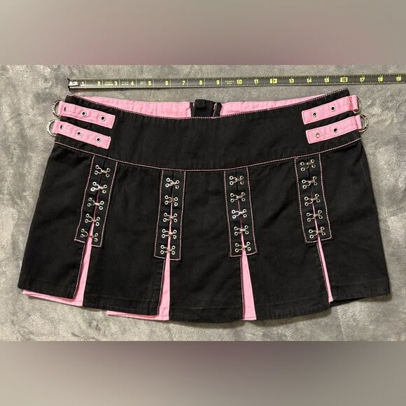 Vintage Y2K Tripp NYC Black and Pink Pleated Skirt with Grommets SZ L - Picture 5 of 9